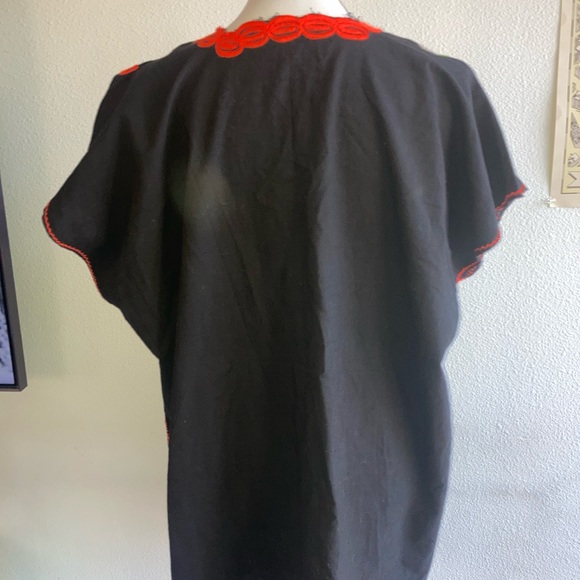 Mexican Embroidery dress - Picture 4 of 4